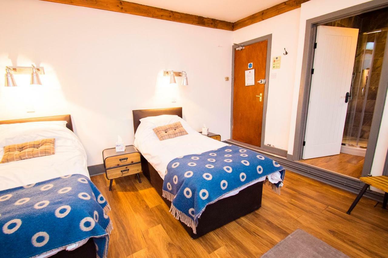 Nik The Greek Bed & Breakfast Burry Port Dış mekan fotoğraf